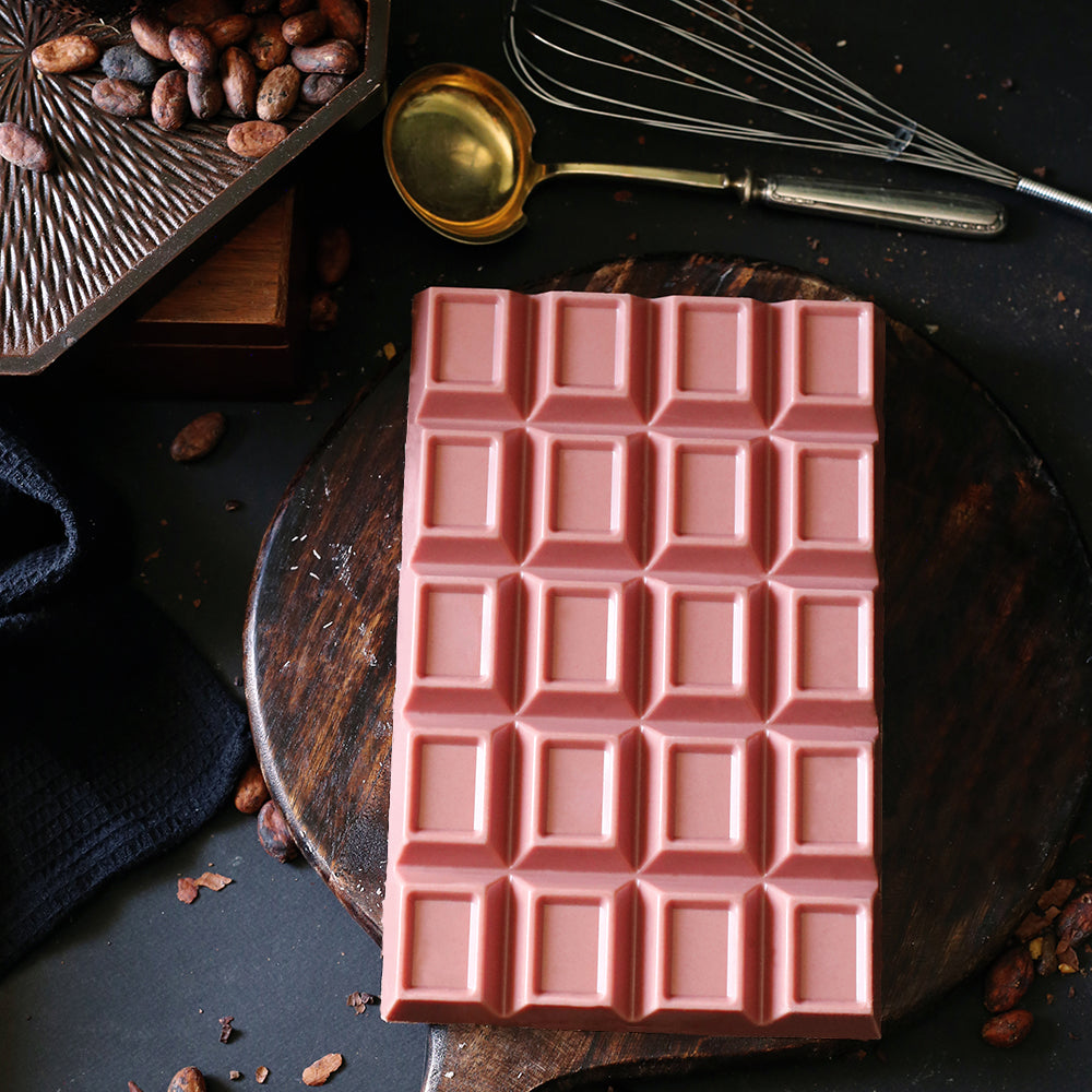 Занаятчийски шоколад ягода и малина LOVE 900 гр