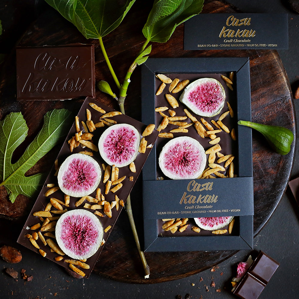 Занаятчийски шоколад със смокиня и карамелизиран бадем