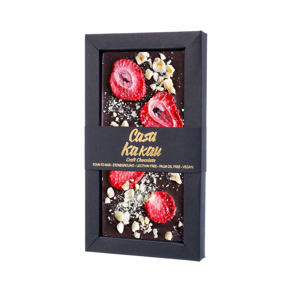 Шоколад с ягоди и лешници